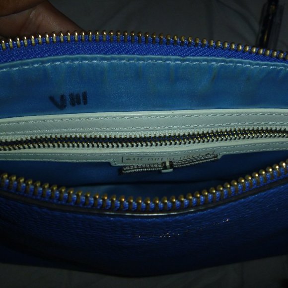 HENRI BENDEL COBALT LEATHER CROSSBODY BAG - Picture 12 of 13